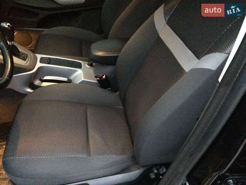 Внедорожник / Кроссовер Ford Kuga 2012 в Краснограде