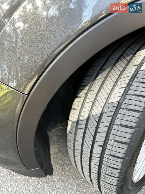 Внедорожник / Кроссовер Ford Kuga 2019 в Чернигове