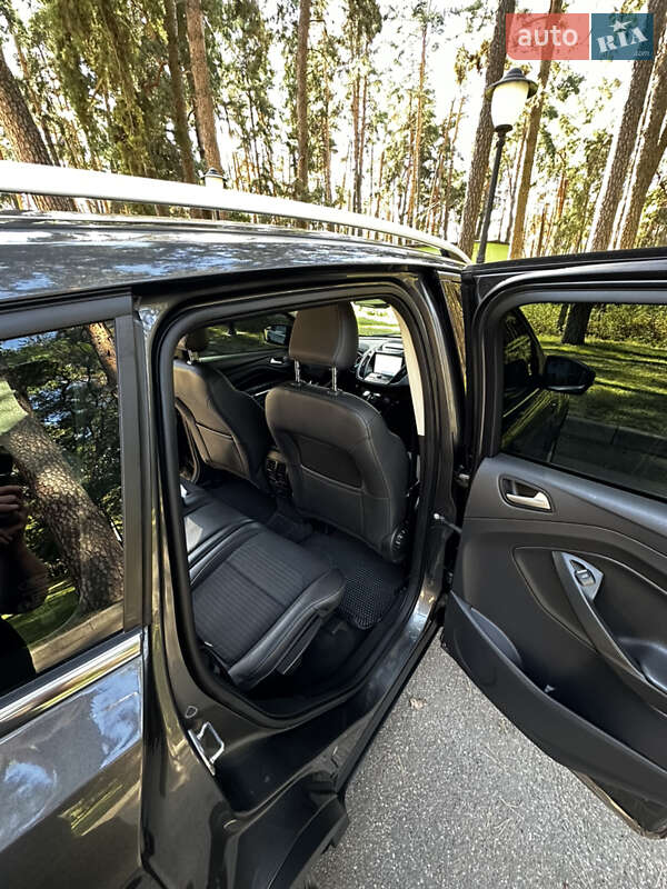 Внедорожник / Кроссовер Ford Kuga 2019 в Чернигове