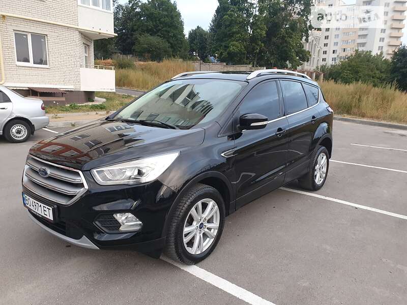 Позашляховик / Кросовер Ford Kuga 2019 в Тернополі