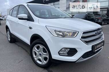 Позашляховик / Кросовер Ford Kuga 2019 в Києві