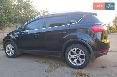 Внедорожник / Кроссовер Ford Kuga 2010 в 