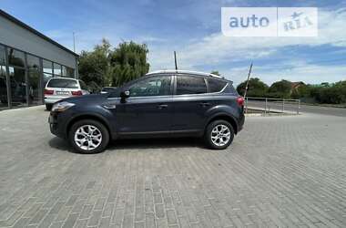 Позашляховик / Кросовер Ford Kuga 2010 в Новоселиці