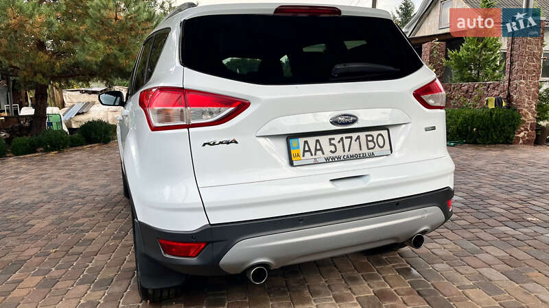 Внедорожник / Кроссовер Ford Kuga 2016 в Киеве