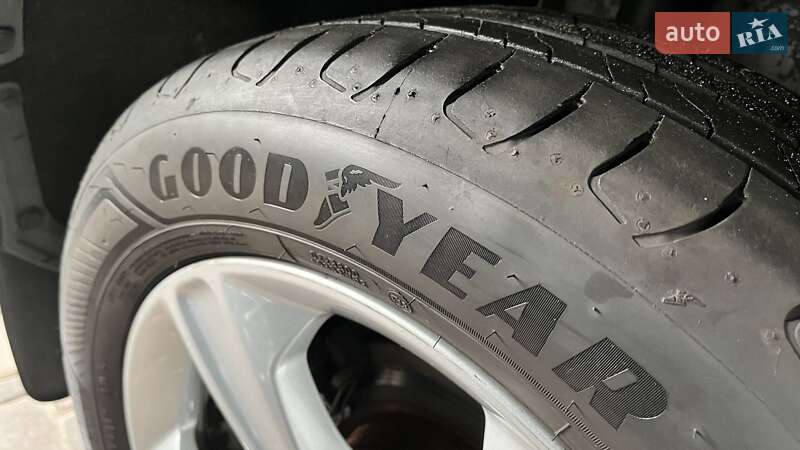 Внедорожник / Кроссовер Ford Kuga 2016 в Киеве