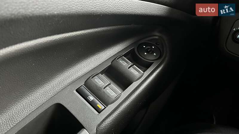 Внедорожник / Кроссовер Ford Kuga 2016 в Киеве