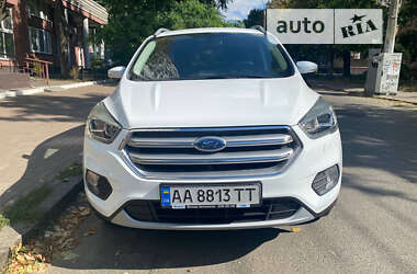 Позашляховик / Кросовер Ford Kuga 2017 в Києві