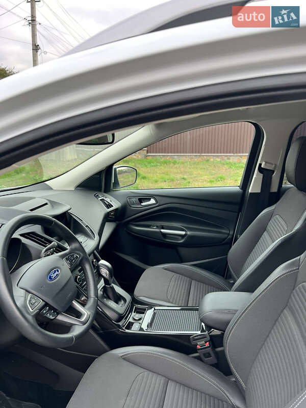 Внедорожник / Кроссовер Ford Kuga 2019 в Бершади