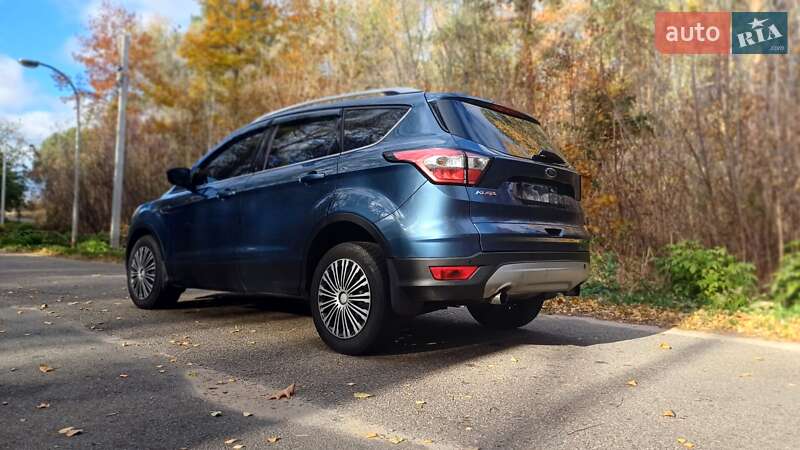 Внедорожник / Кроссовер Ford Kuga 2019 в Киеве