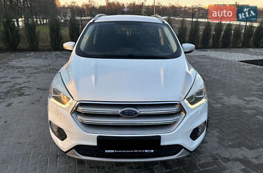 Позашляховик / Кросовер Ford Kuga 2017 в Рівному