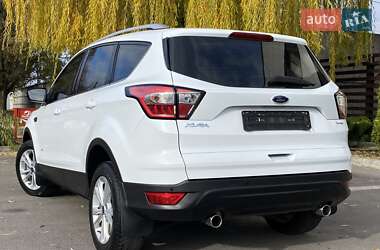 Внедорожник / Кроссовер Ford Kuga 2017 в Днепре