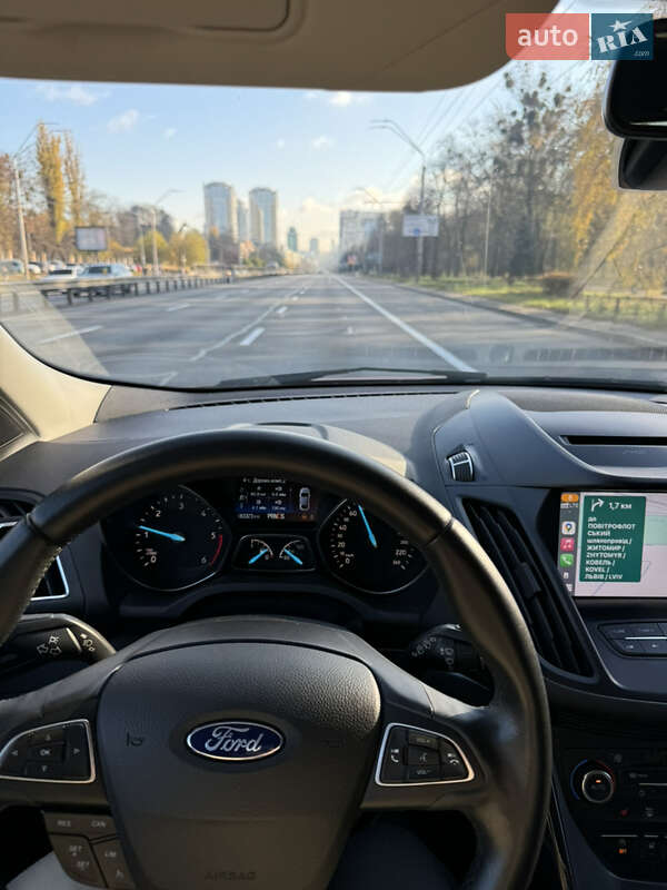 Позашляховик / Кросовер Ford Kuga 2019 в Києві