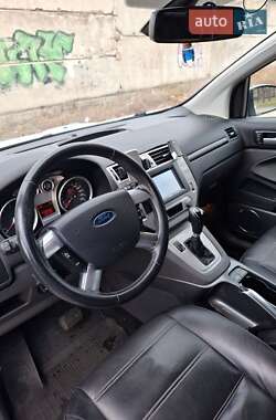 Позашляховик / Кросовер Ford Kuga 2012 в 