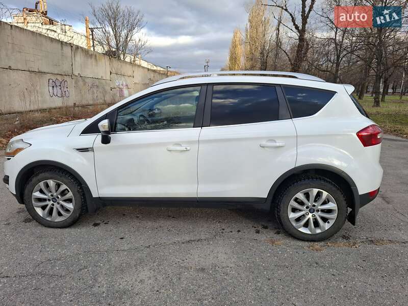 Внедорожник / Кроссовер Ford Kuga 2012 в Запорожье