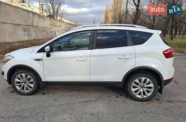 Позашляховик / Кросовер Ford Kuga 2012 в 