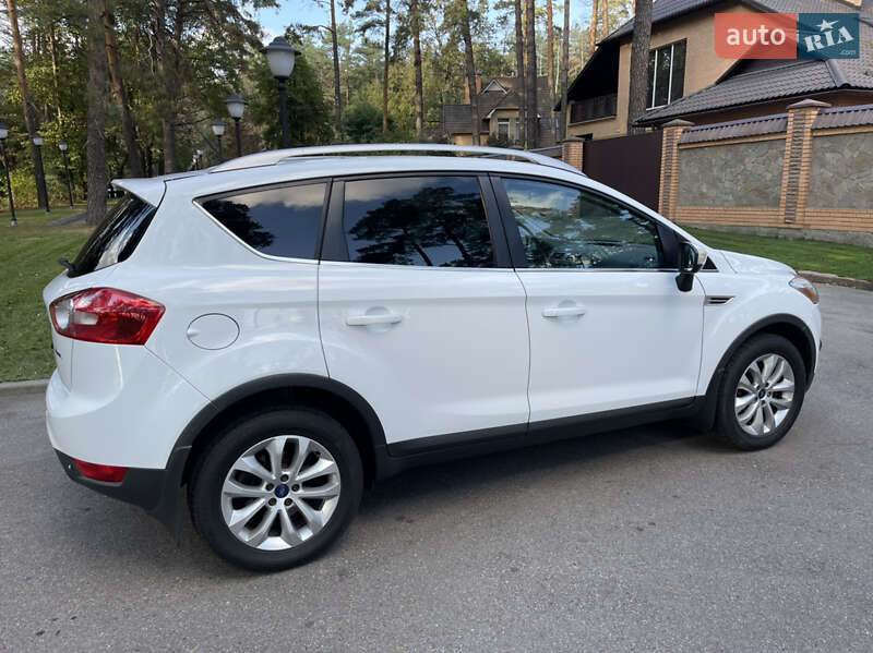 Внедорожник / Кроссовер Ford Kuga 2012 в Чернигове