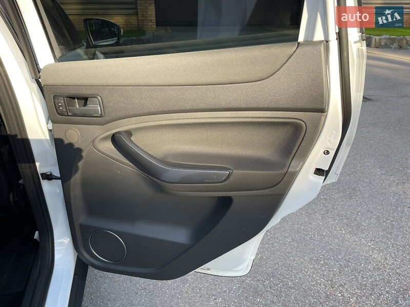 Внедорожник / Кроссовер Ford Kuga 2012 в Чернигове