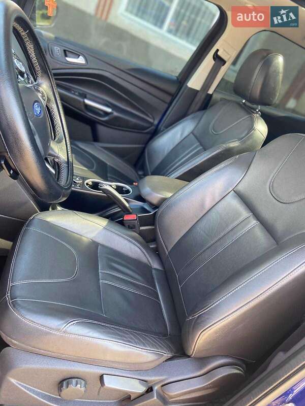 Внедорожник / Кроссовер Ford Kuga 2014 в Черновцах