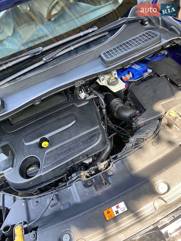 Внедорожник / Кроссовер Ford Kuga 2014 в Черновцах