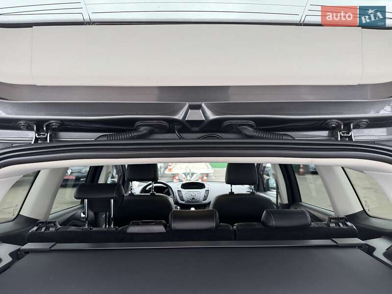 Внедорожник / Кроссовер Ford Kuga 2015 в Луцке