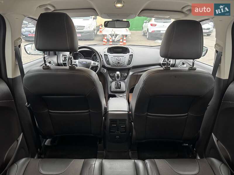 Внедорожник / Кроссовер Ford Kuga 2015 в Луцке
