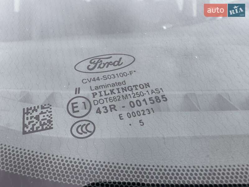 Внедорожник / Кроссовер Ford Kuga 2015 в Луцке