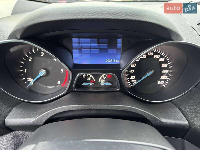 Внедорожник / Кроссовер Ford Kuga 2015 в Луцке