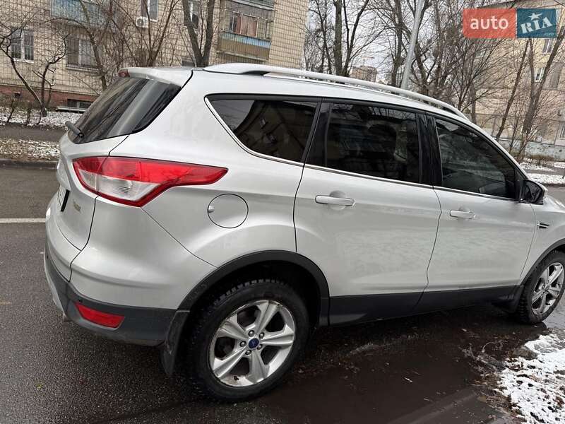 Внедорожник / Кроссовер Ford Kuga 2013 в Киеве