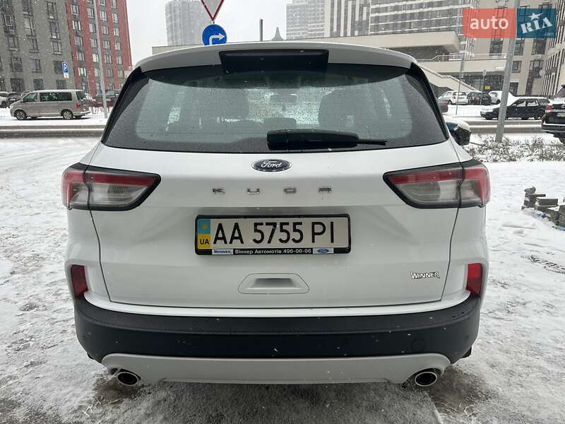 Внедорожник / Кроссовер Ford Kuga 2020 в Ирпене