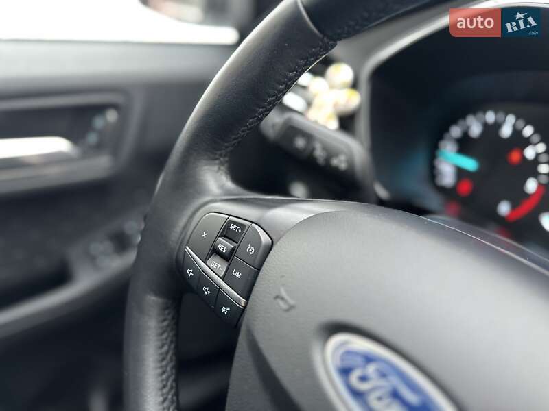 Внедорожник / Кроссовер Ford Kuga 2020 в Ирпене