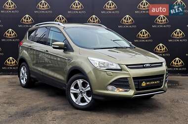 Позашляховик / Кросовер Ford Kuga 2015 в Києві