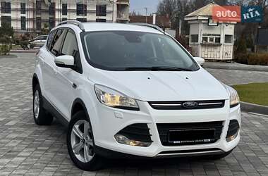 Позашляховик / Кросовер Ford Kuga 2016 в Мукачевому