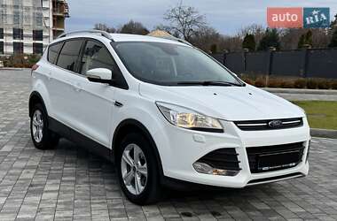 Позашляховик / Кросовер Ford Kuga 2016 в Мукачевому