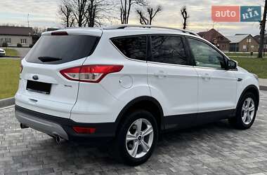 Позашляховик / Кросовер Ford Kuga 2016 в Мукачевому