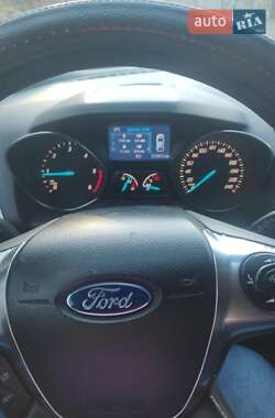 Внедорожник / Кроссовер Ford Kuga 2013 в Ужгороде