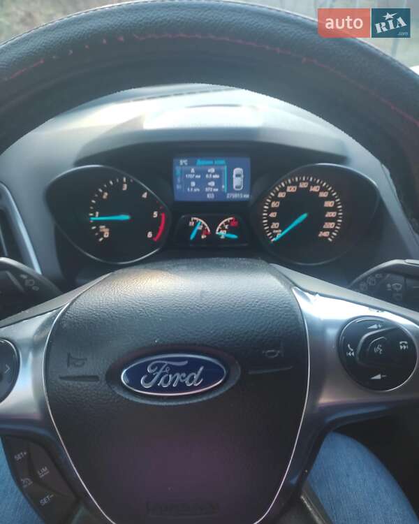 Внедорожник / Кроссовер Ford Kuga 2013 в Ужгороде