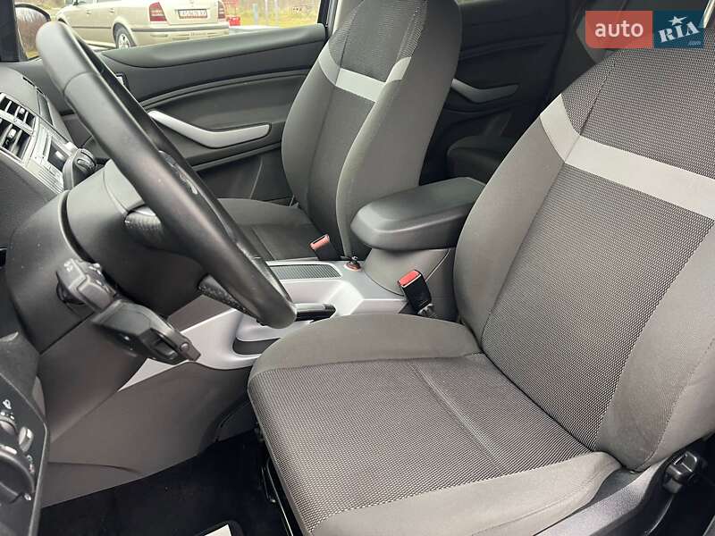 Внедорожник / Кроссовер Ford Kuga 2011 в Ужгороде фото 16 Внедорожник / Кроссовер Ford Kuga 2011 в Ужгороде