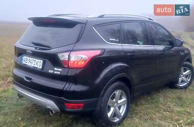 Внедорожник / Кроссовер Ford Kuga 2017 в 