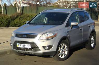 Внедорожник / Кроссовер Ford Kuga 2011 в 