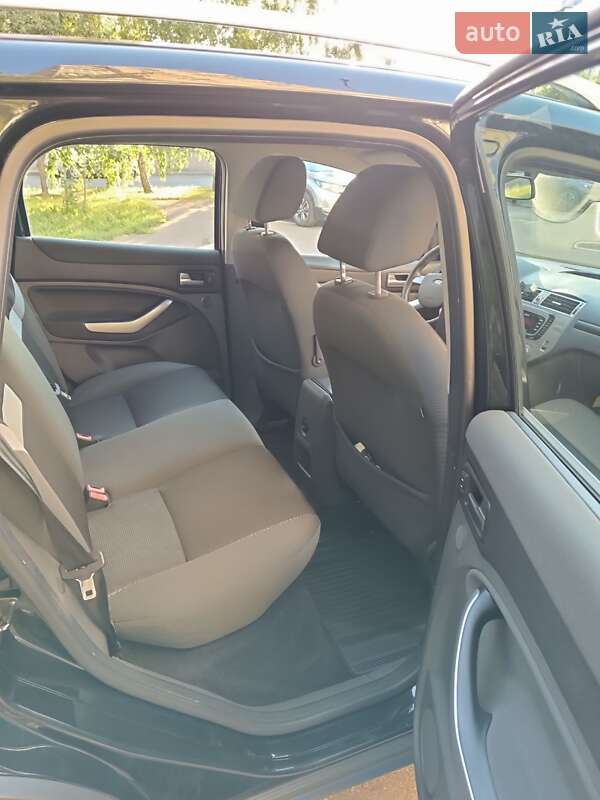 Внедорожник / Кроссовер Ford Kuga 2012 в Киеве