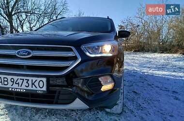 Внедорожник / Кроссовер Ford Kuga 2017 в 