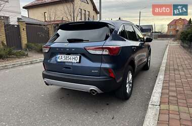 Внедорожник / Кроссовер Ford Kuga 2021 в Киеве