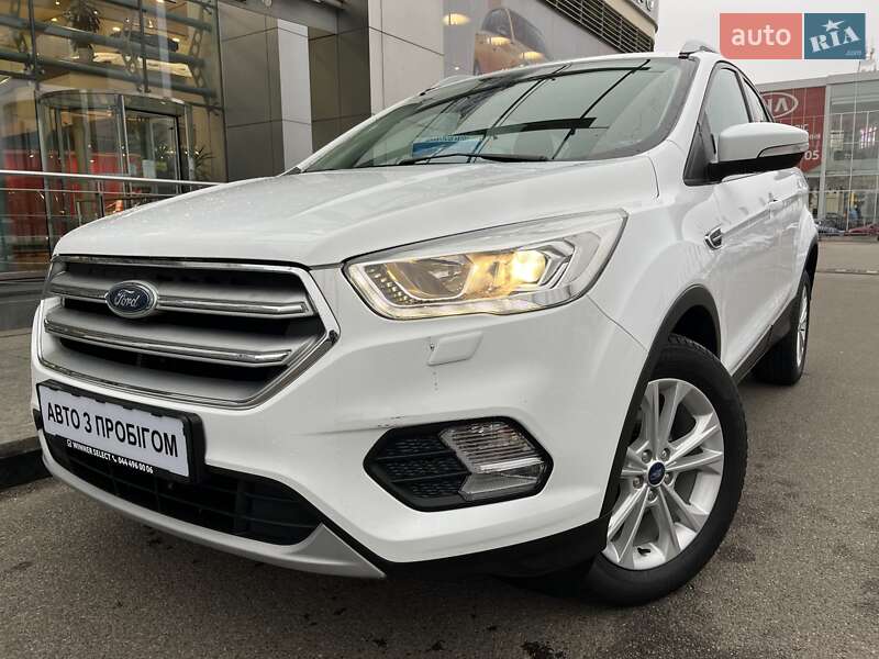 Внедорожник / Кроссовер Ford Kuga 2019 в Киеве