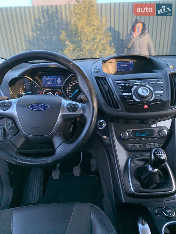 Ford Kuga 2015