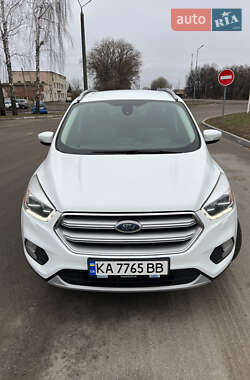 Позашляховик / Кросовер Ford Kuga 2016 в Сумах