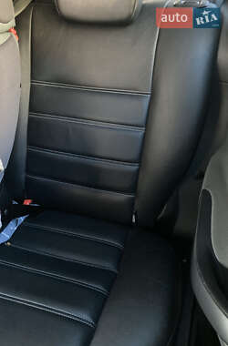 Внедорожник / Кроссовер Ford Kuga 2012 в 