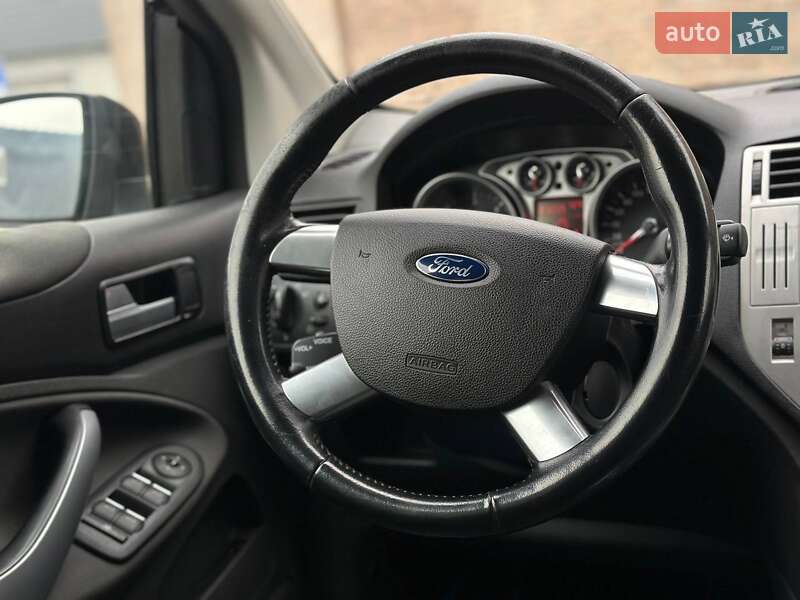 Позашляховик / Кросовер Ford Kuga 2012 в Одесі