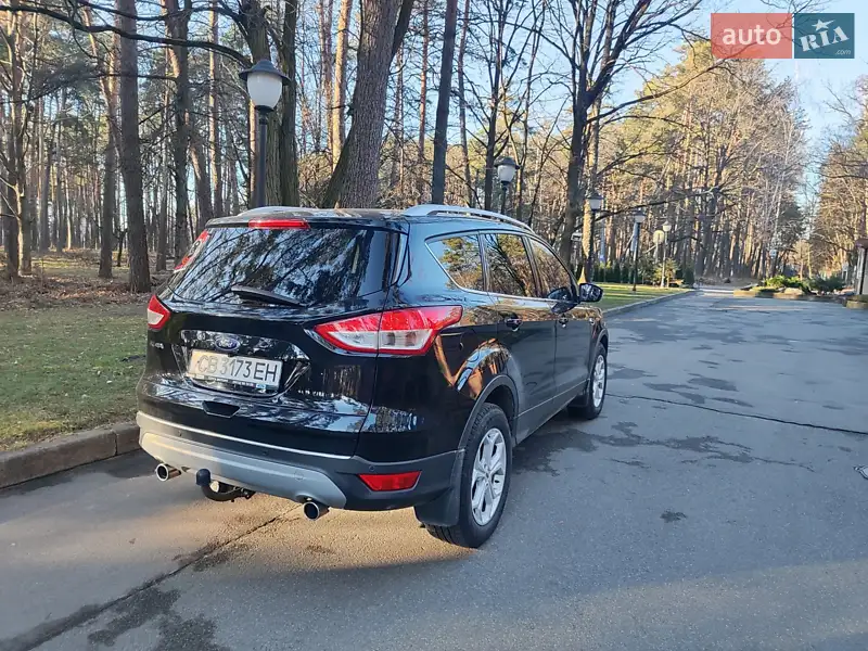 Внедорожник / Кроссовер Ford Kuga 2013 в 