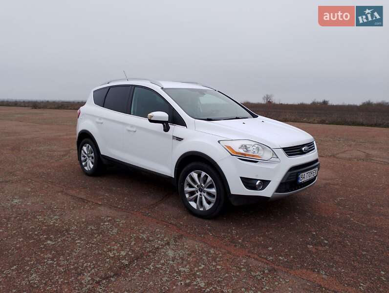 Внедорожник / Кроссовер Ford Kuga 2012 в 
