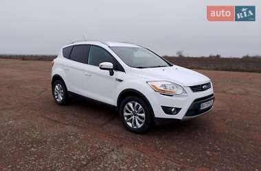 Внедорожник / Кроссовер Ford Kuga 2012 в 
